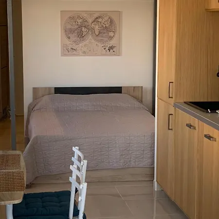 Les Pieds En Eventail Apartment